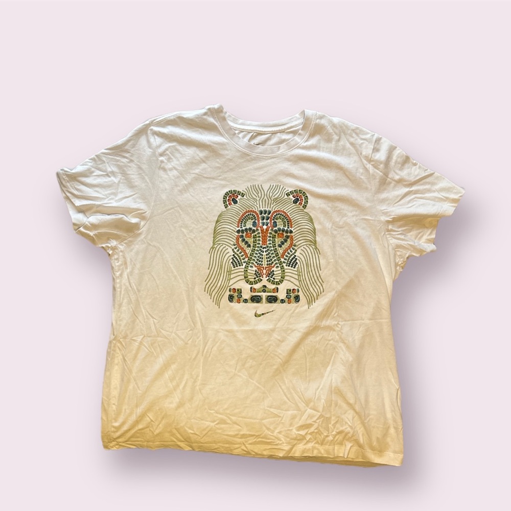 3XL White “Lion” Dri-Fit Tee Used